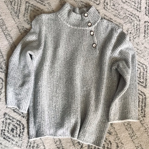 Black & white button sweater - Picture 3 of 8